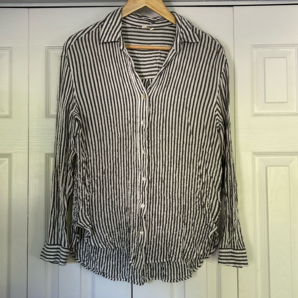 Long Sleeve Crinkled Button Down